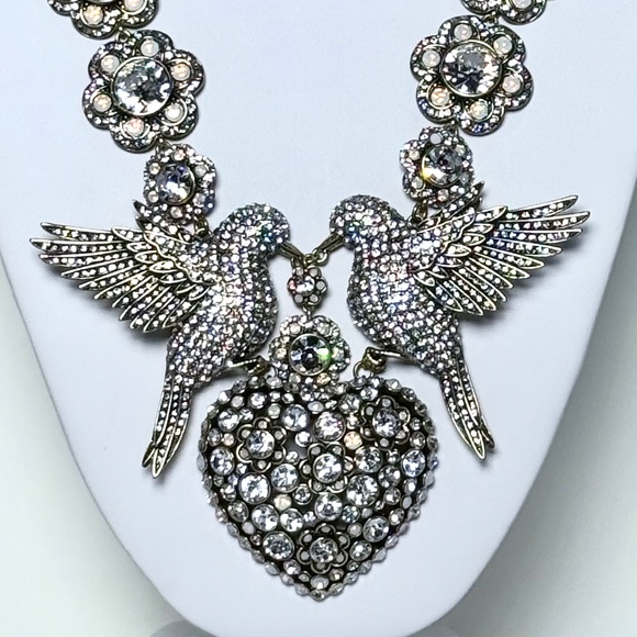 Heidi Daus “Sweet Lovers” bronze tone necklace NWOT - Picture 2 of 4